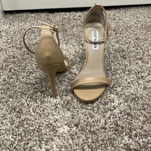 Steve Madden nude heels